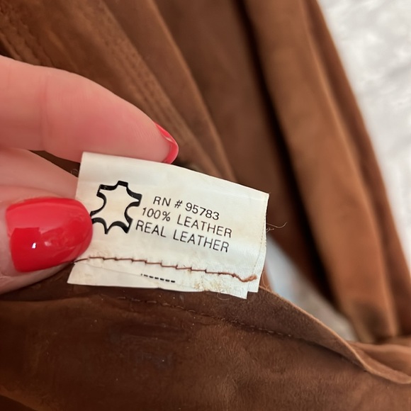 Harold’s Beautiful brown suede leather shirt - Picture 3 of 4